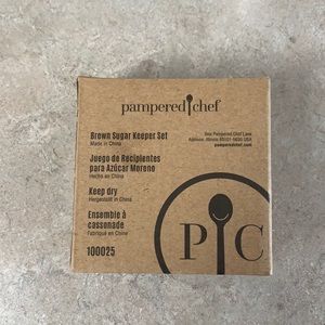 Pampered Chef Brown Sugar Keeper set